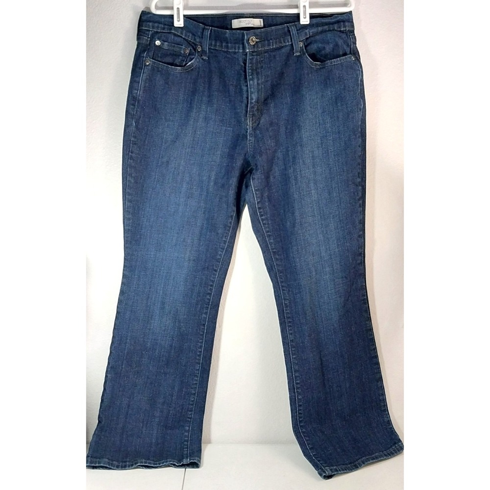 Levi's 515 Boot Cut Jeans Women's Size 16 S/C Dark Denim Studded Back Pockets